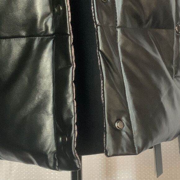 BLANK NYC Reversible Bomber JACKET - Size XS - Black Camo / Solid‎ Black - Picture 4 of 13